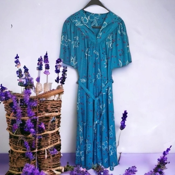 unbranded Dresses & Skirts - Vintage blue floral 80s dress with beltNo size but fits uk 12
